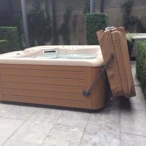 Couvercle de berceau ouvert - HotSpring